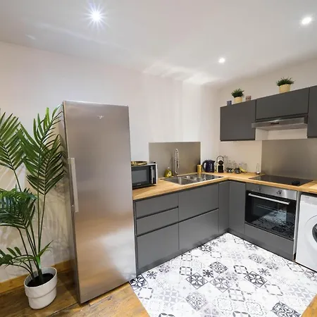Appartunique - Chez Helder, La Totale Apartment Vichy